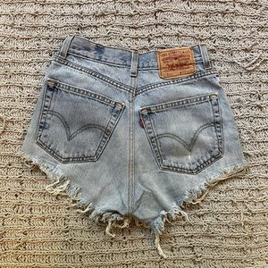 Vintage Levi’s HighRise Cheeky Cutoffs Jean Shorts W36